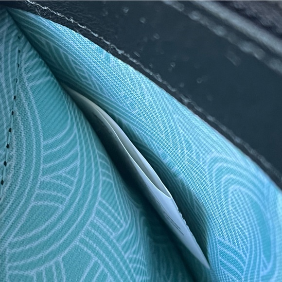 Women’s theSak Phone Wallet Black Pyrite Leather Women's Wallet Crossbody Purse - Picture 5 of 15